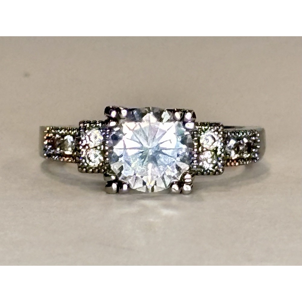 Glass Rhinestone Solitaire Ring Size 8 Silver Tone Engagement Style Sparkle